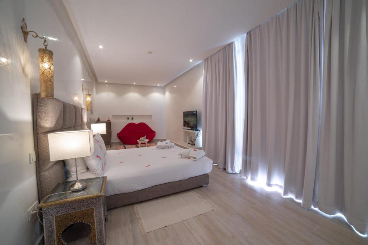 Deluxe Double Room,1386810311:JPEG